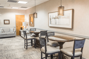 Hecht OMFS, Lounge